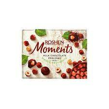 Chocolate candies Roshen Momenti with Whole Hazelnut Milk 116g 10 pcs./box